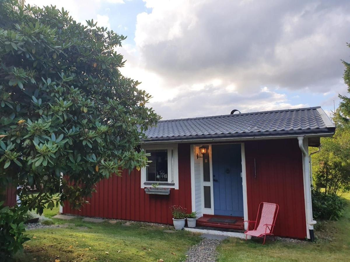 Peaceful Home In Cozy Cabin By The Lake Hyssna Exterior photo